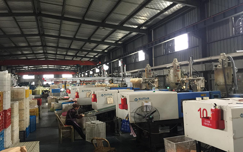 Cixi Changhe Leyou Sanitary Ware Factory कारखाना उत्पादन लाइन